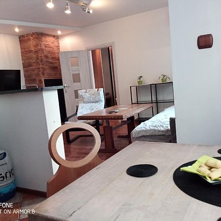 Apartamenty Nad Stonehenge Dąbrowa Górnicza Quarto foto